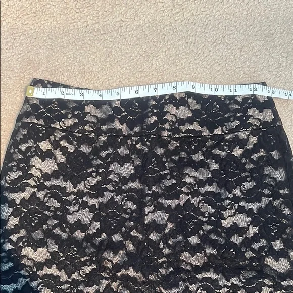 NWT Banana Republic black lace Pencil Skirt - Picture 4 of 6